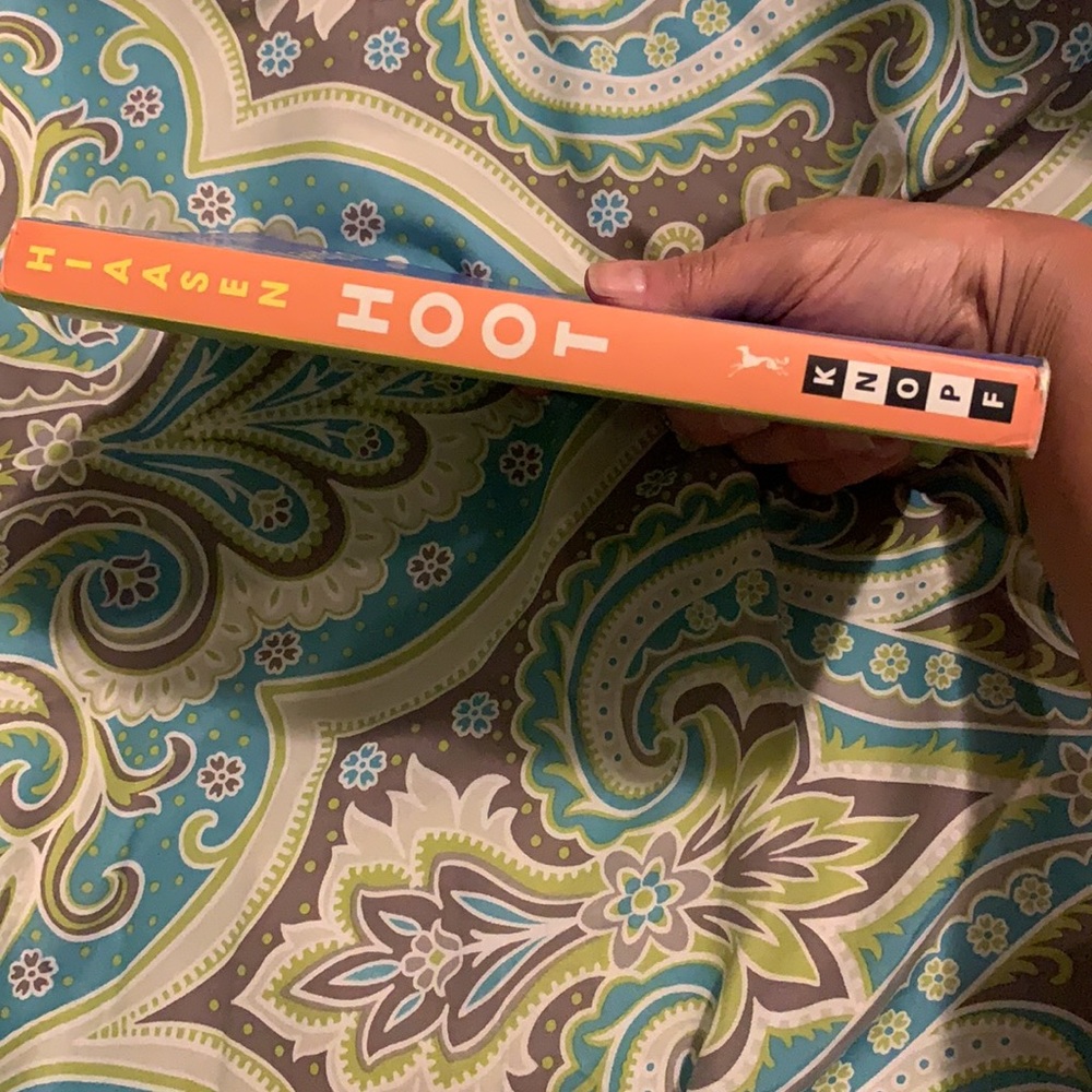 The book Hoot by Carl Hiaasen - Picture 4 of 6